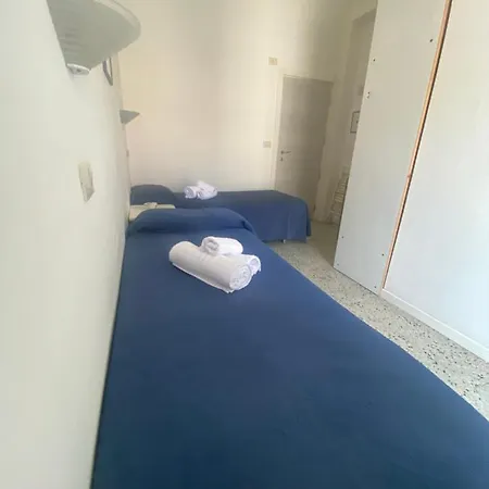 Lucciola Hotel 2*
